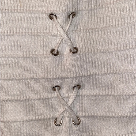 White String Top - Picture 3 of 7